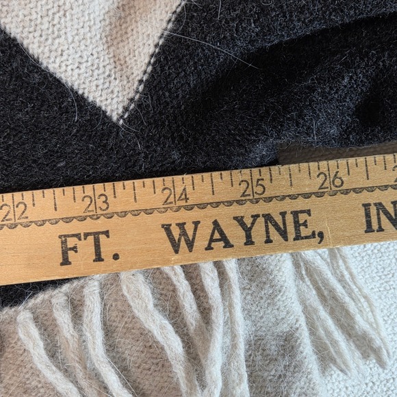 Free People Oversize Gray Stripe Fringe Sweater Boho Cabin Cozy Western Womens S - Picture 5 of 7